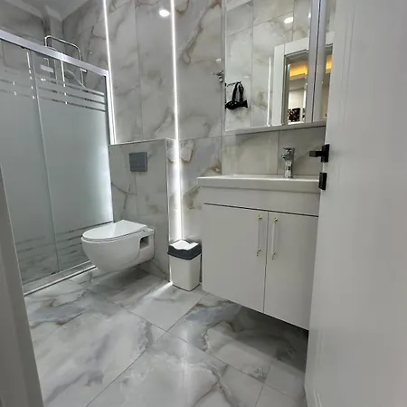 Assos Suits 1 באלאק