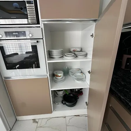 וילה Assos Suits 1 באלאק