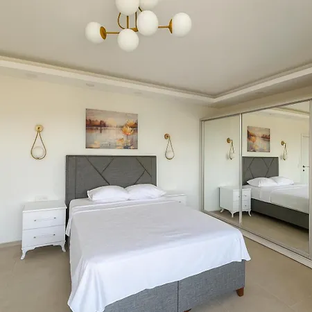 וילה Assos Suits 1 באלאק