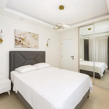 Assos Suits 1 * באלאק