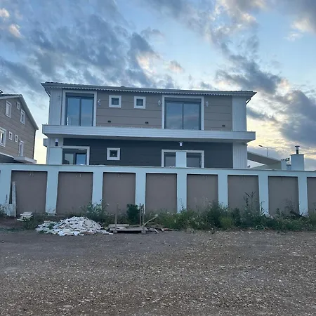 Villa Assos Suits 1 *