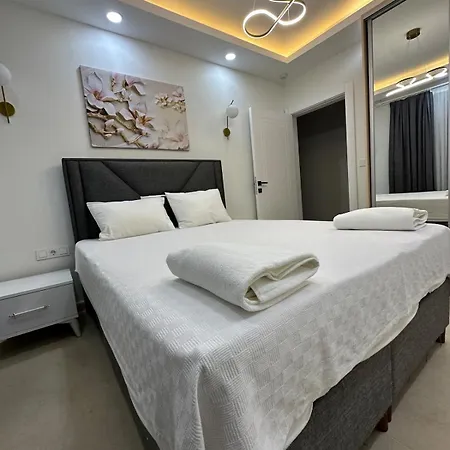 Villa Assos Suits 1