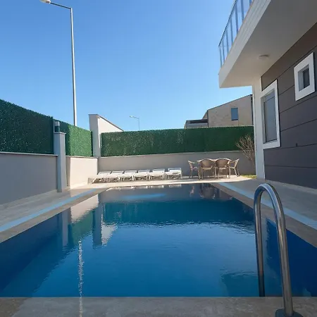 Assos Suits 1 Villa *