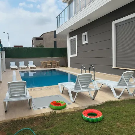 Assos Suits 1 * Белек