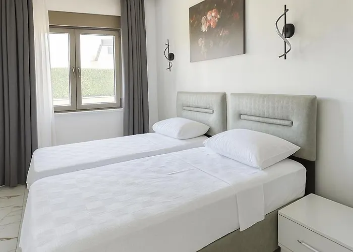 Assos Suits 1 וילה באלאק